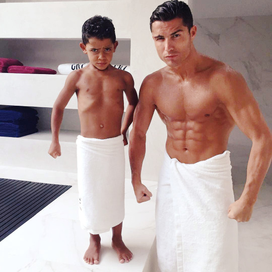 De Tal Palo, Tal Astilla: Cristiano Y Cristiano Jr. - Invictos